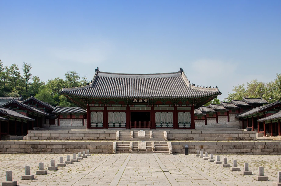官方宫殿/宗庙场所介绍配图；拍摄时点未标，非出行日现况保证。