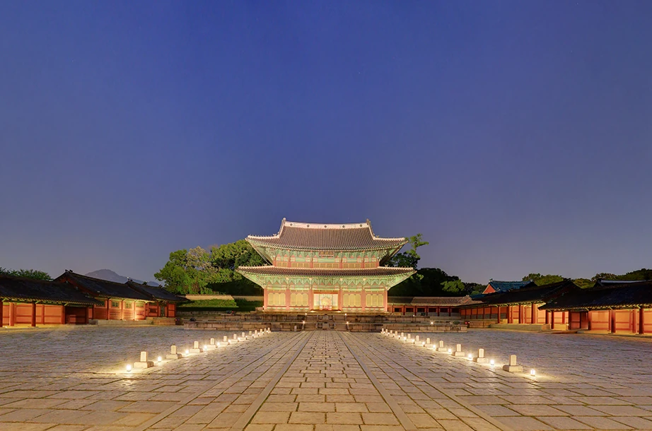 官方宫殿/宗庙场所介绍配图；拍摄时点未标，非出行日现况保证。